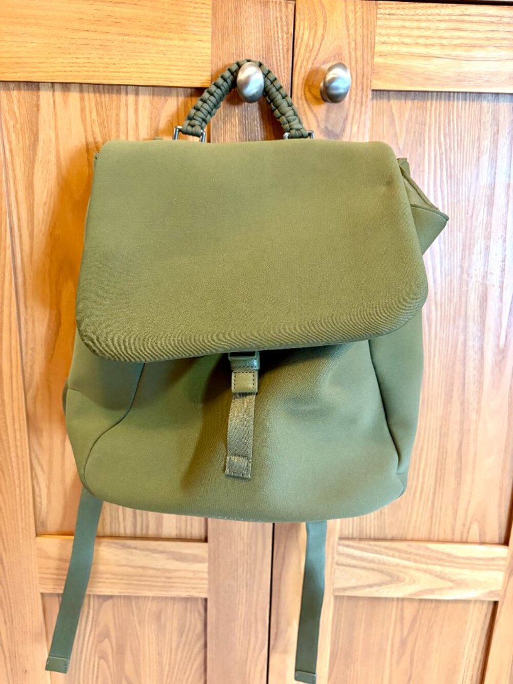 Athleta, Backpack, Green - Picture 3 of 9